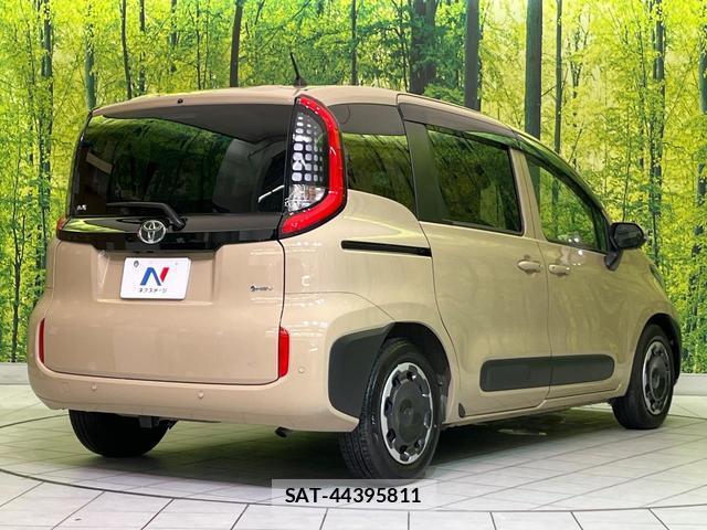 Toyota SIENTA 2024-10 8728122-17