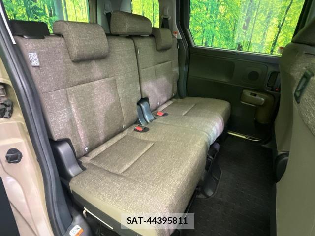 Toyota SIENTA 2024-10 8728122-8