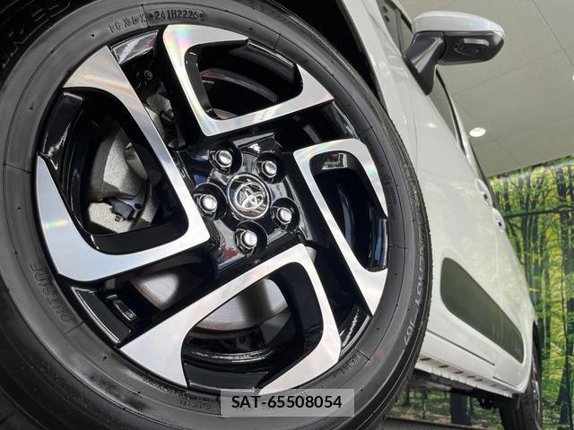 Toyota SIENTA 2025-07 8728204-12