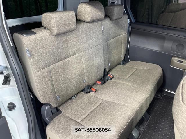 Toyota SIENTA 2025-07 8728204-8