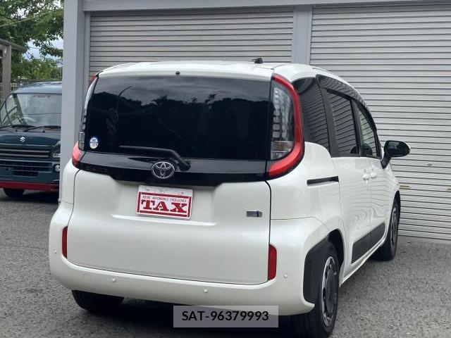 Toyota SIENTA 2023-04 8728280-1