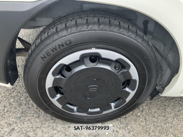 Toyota SIENTA 2023-04 8728280-11