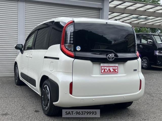 Toyota SIENTA 2023-04 8728280-16