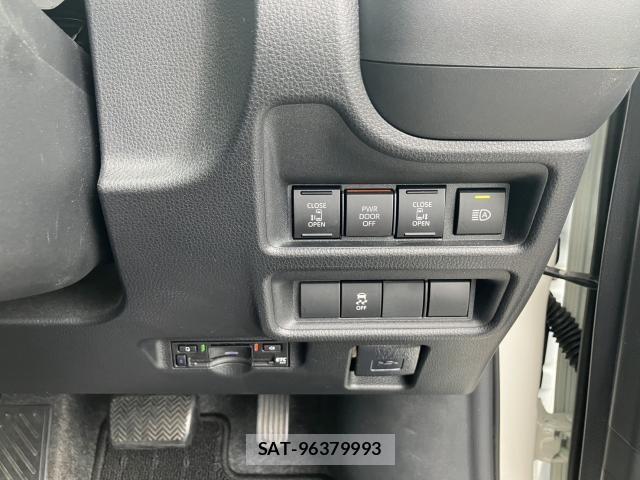 Toyota SIENTA 2023-04 8728280-7