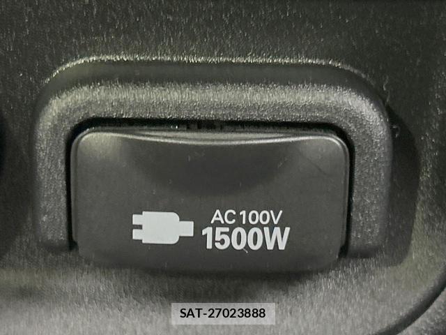 Toyota SIENTA 2023-08 8728369-6