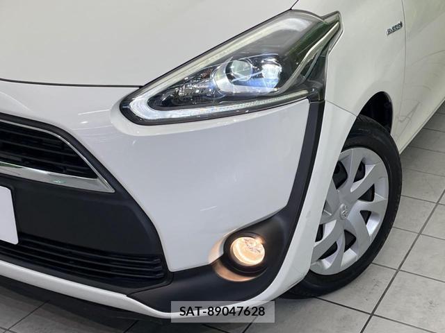 Toyota SIENTA 2015-09 8728411-12