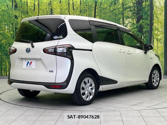 Toyota SIENTA 2015-09 8728411-16