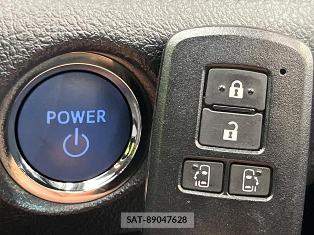 Toyota SIENTA 2015-09 8728411-6