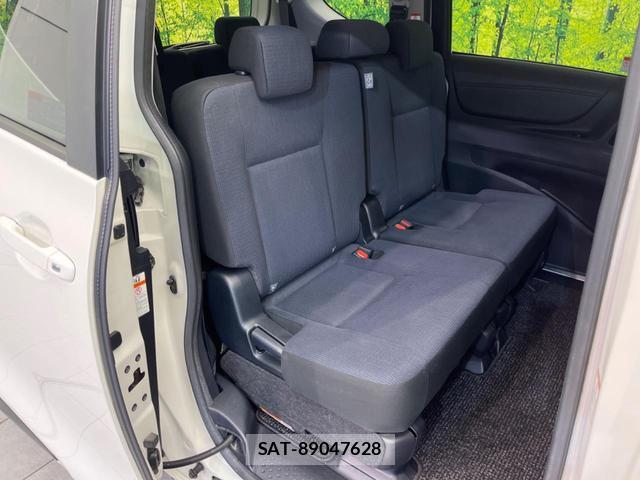Toyota SIENTA 2015-09 8728411-8