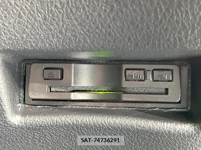 Toyota SIENTA 2015-10 8728475-5