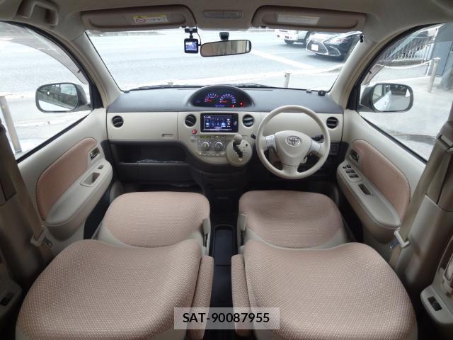 Toyota SIENTA 2013-10 8728491-2