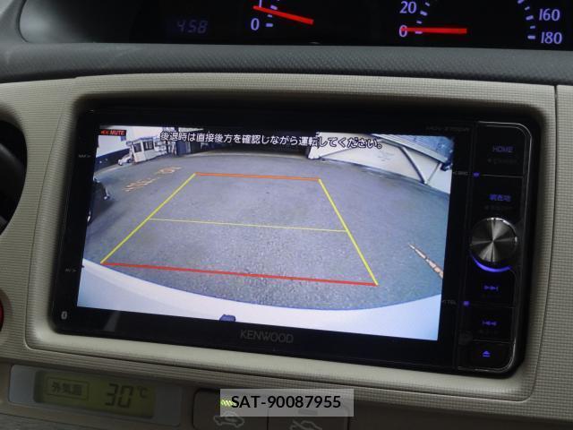 Toyota SIENTA 2013-10 8728491-7