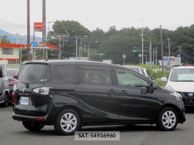 Toyota SIENTA 2017-06 8728543-15