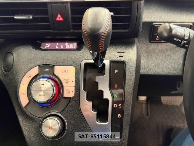 Toyota SIENTA 2017-12 8728564-19