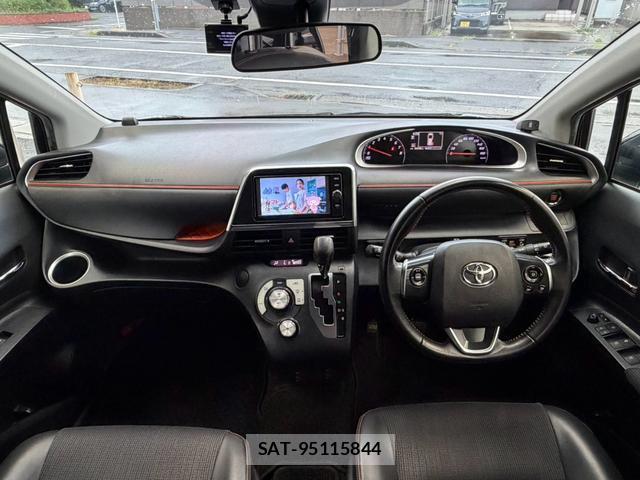 Toyota SIENTA 2017-12 8728564-2