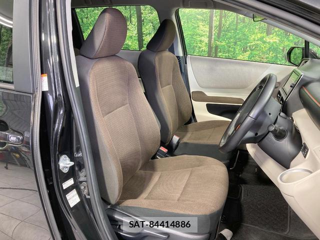 Toyota SIENTA 2016-09 8728862-7