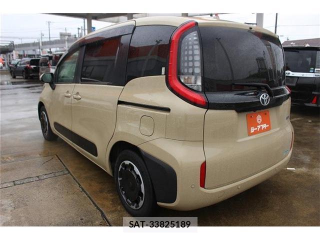 Toyota SIENTA 2022-12 8729861-10