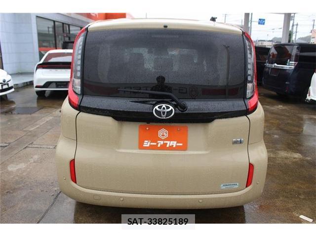 Toyota SIENTA 2022-12 8729861-11