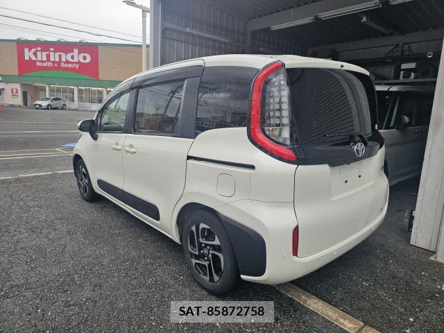 Toyota SIENTA 2024 8730120-1