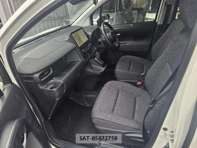 Toyota SIENTA 2024 8730120-3