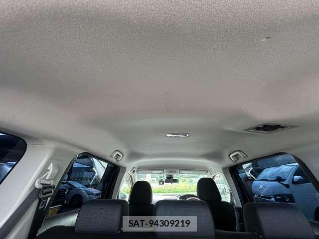 Toyota SIENTA 2016-12 8730332-16