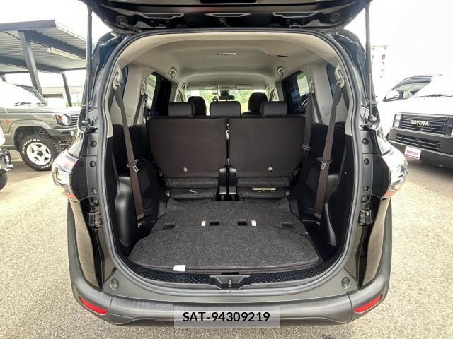 Toyota SIENTA 2016-12 8730332-18