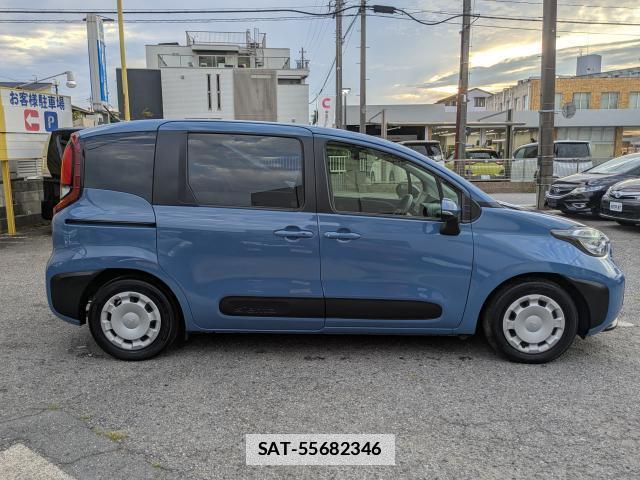 Toyota SIENTA 2023-07 8730441-3