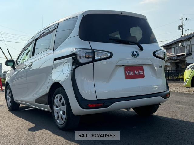 Toyota SIENTA 2015-12 8730536-10