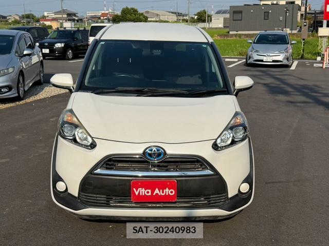 Toyota SIENTA 2015-12 8730536-11