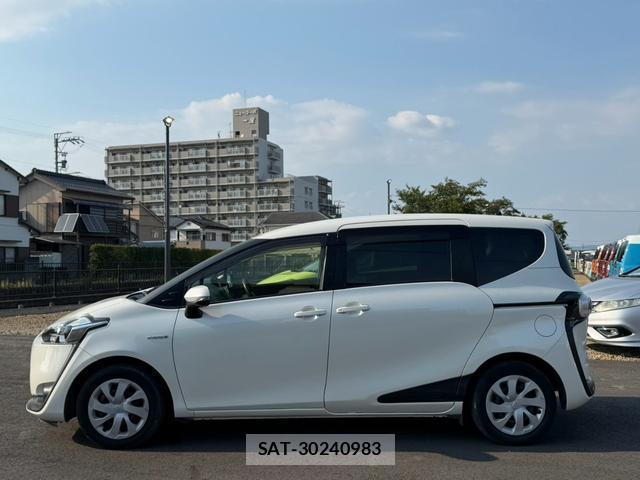 Toyota SIENTA 2015-12 8730536-19