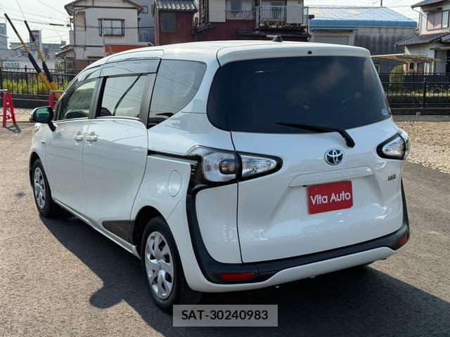 Toyota SIENTA 2015-12 8730536-4