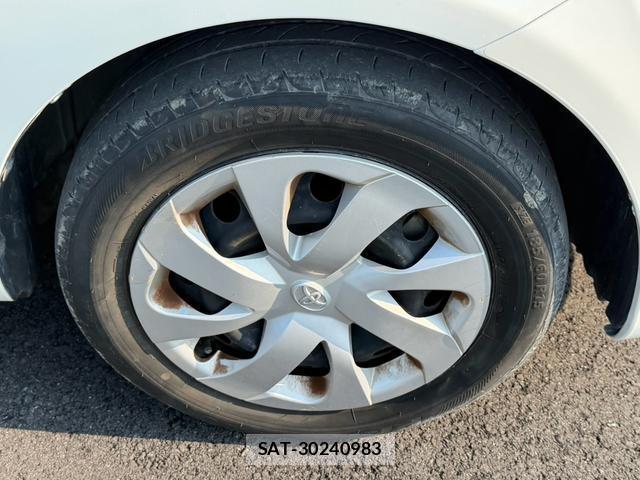 Toyota SIENTA 2015-12 8730536-6