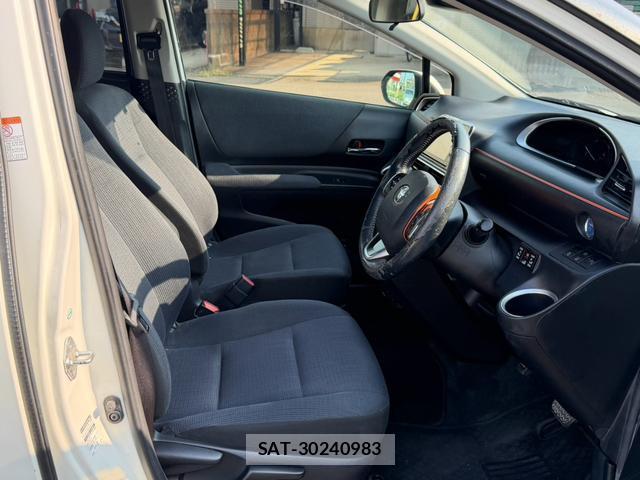 Toyota SIENTA 2015-12 8730536-8
