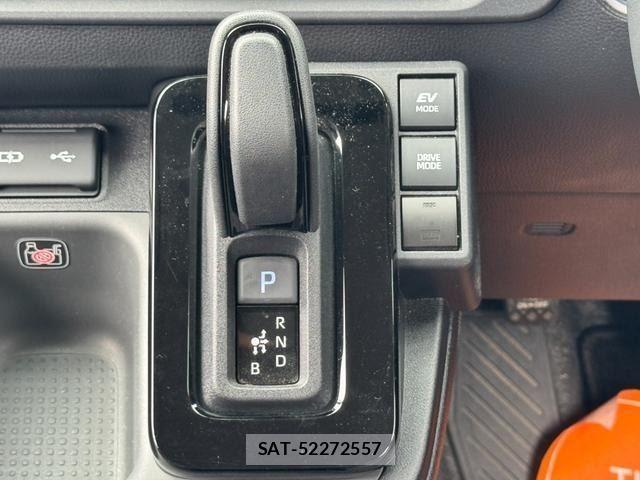 Toyota SIENTA 2023-09 8730546-17