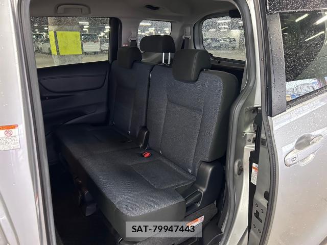 Toyota SIENTA 2018-01 8730720-10