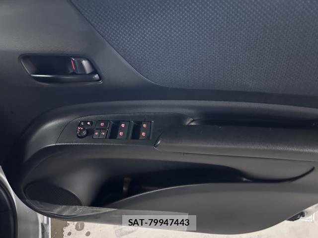 Toyota SIENTA 2018-01 8730720-16