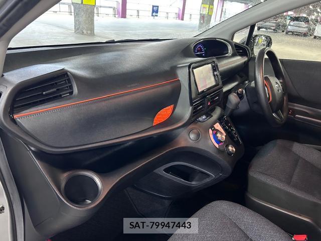 Toyota SIENTA 2018-01 8730720-9