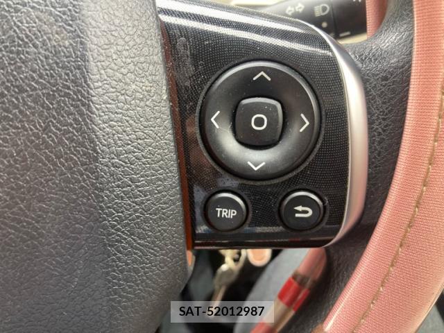 Toyota SIENTA 2016-07 8730782-10