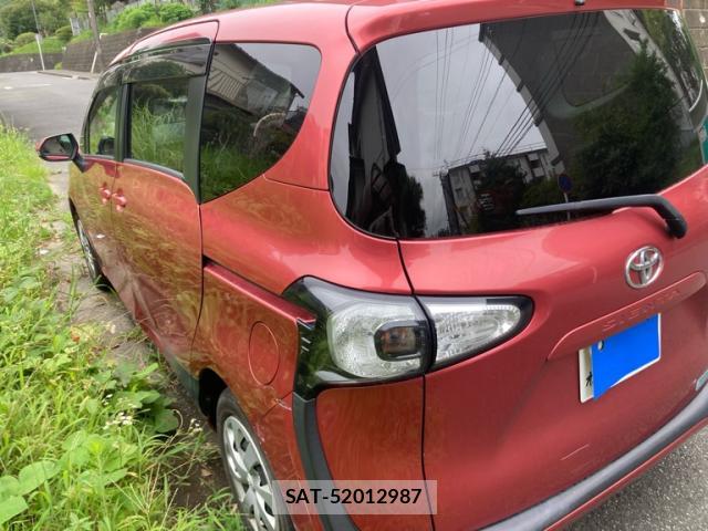Toyota SIENTA 2016-07 8730782-12