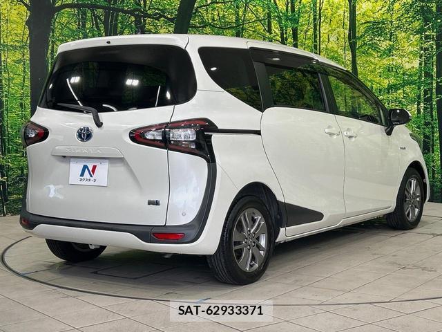 Toyota SIENTA 2015-12 8730920-16