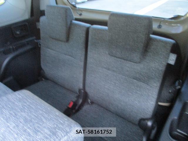 Toyota SIENTA 2023-06 8731143-16