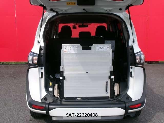 Toyota SIENTA 2021-08 8731440-0