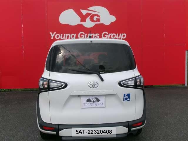Toyota SIENTA 2021-08 8731440-3