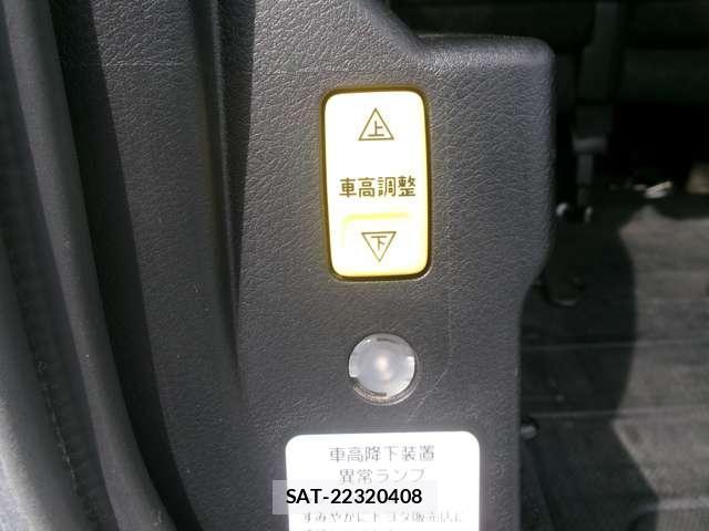 Toyota SIENTA 2021-08 8731440-7