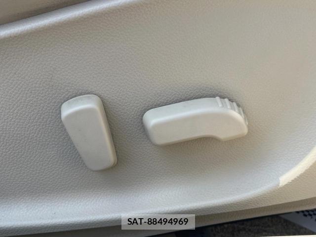 Nissan SKYLINE 2013-12 8725857-6