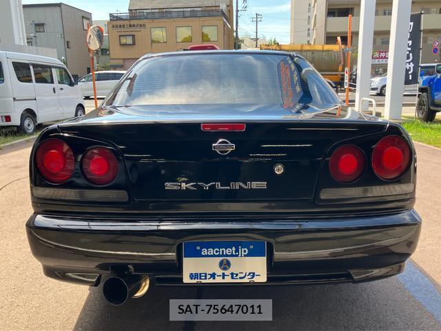 Nissan SKYLINE 2000-10 8729519-7