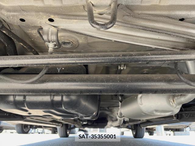 Suzuki SPACIA 2017-11 8725850-17