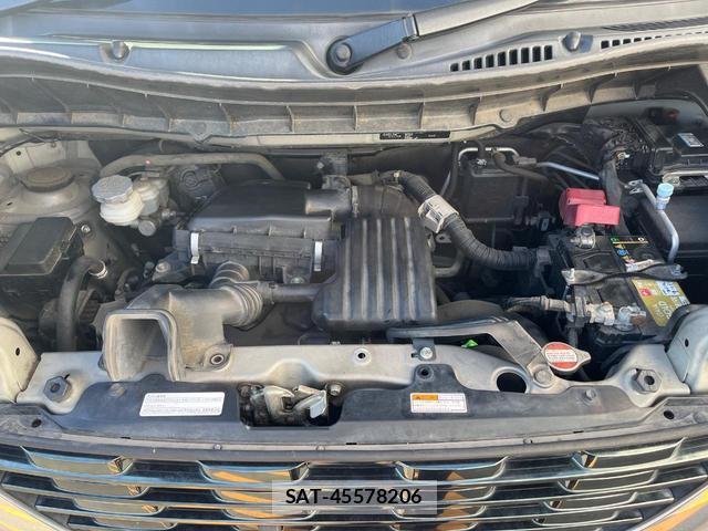 Suzuki SPACIA 2018-05 8727120-17