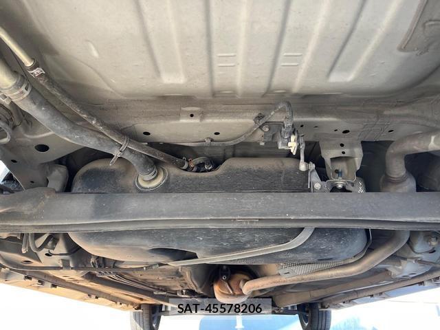 Suzuki SPACIA 2018-05 8727120-18
