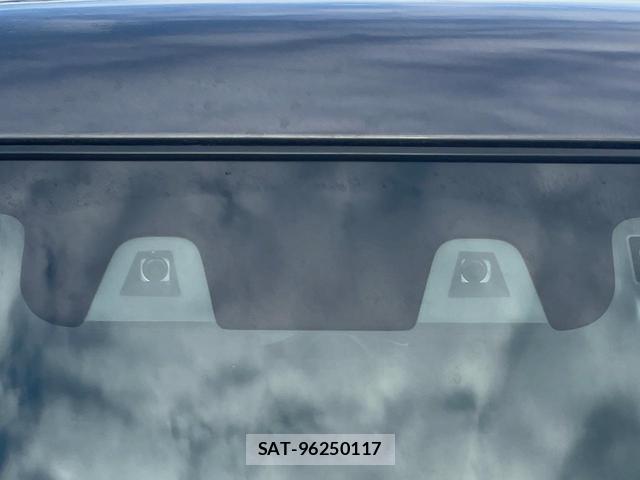 Suzuki SPACIA 2021-09 8725861-5